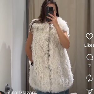 MWT ZARA
4 2024
COLLECTION FAUX FUR VEST SIZE
S 
🚨PRICE FIRM NO DISCOUNT